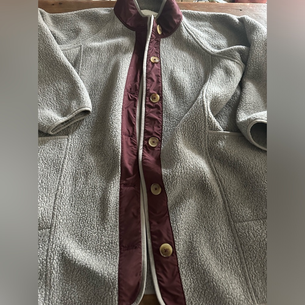 American Eagle oversized fleece jacket in medium gray